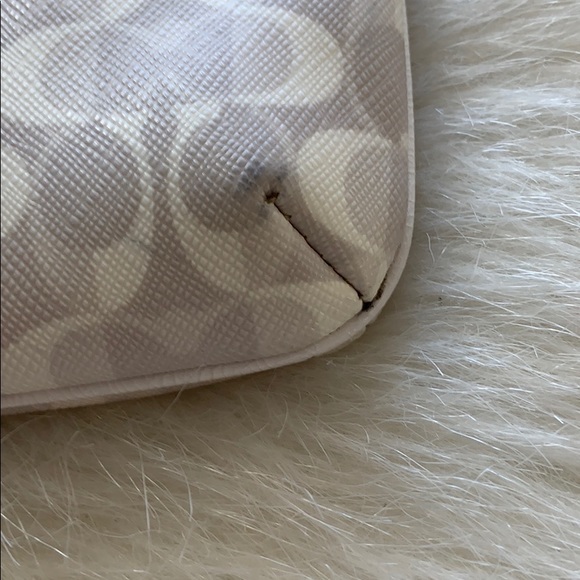 Coach | white patent leather monogram wristlet - Picture 6 of 16